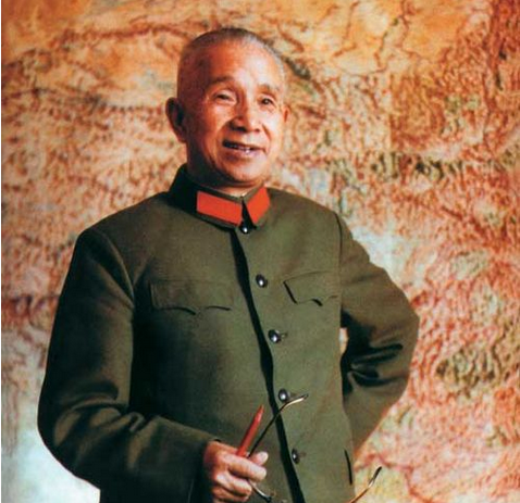 他是卓越的军事家,刘伯承称是优秀的解放军将