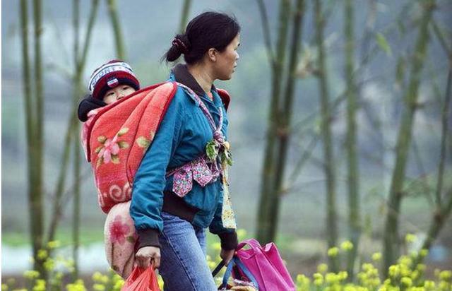 婆婆替我照顾3岁儿子,误入房间一看,隔天我带儿子回了娘家