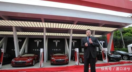 定了! 特斯拉要在上海建厂, 老板马斯克街头吃