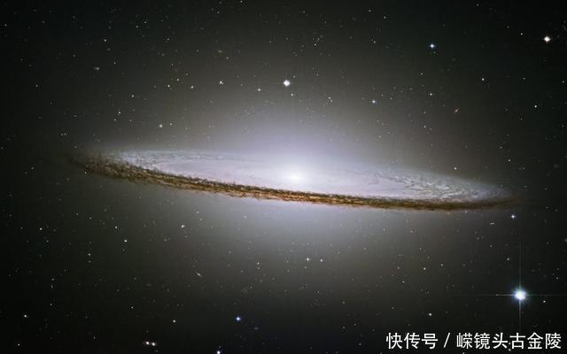 银河系在整个宇宙中是如何的存在？它只是沧海一粟！