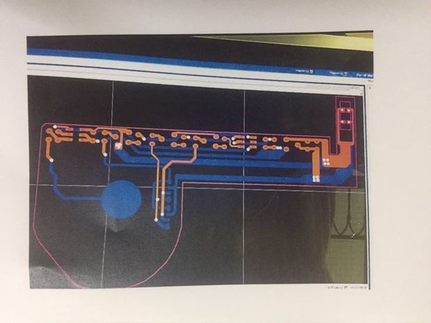 这是触摸屏芯片IC 请问下有专家可以看得出是