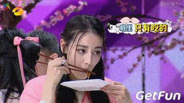 迪丽热巴刻意装吃货吴昕眼神亮了论吃货人设我只服范冰冰