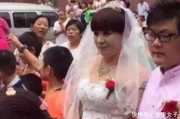24岁男子娶42岁富婆,他表示不是看中钱财,众人都笑而不语
