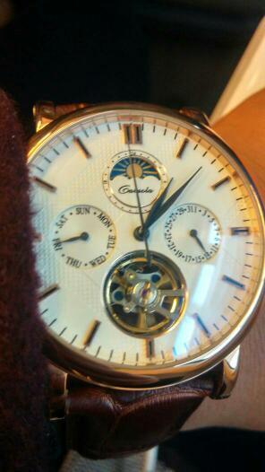 卡罗莱手表如何调日历星期_360问答