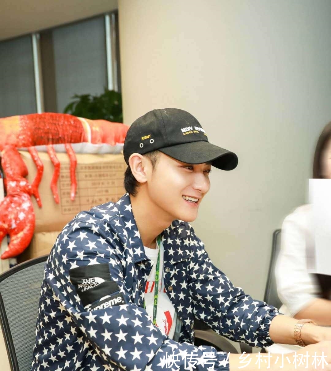 实习生黄子韬向新浪索要微博编辑和改名特权!