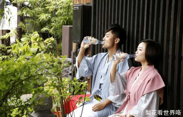 中国姑娘来日本旅游, 对于日本人泡温泉的行为