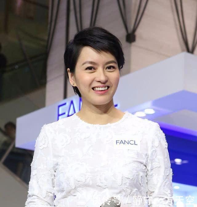 梁咏琪因蛋糕门遭封杀 而容祖儿因春卷门爆红