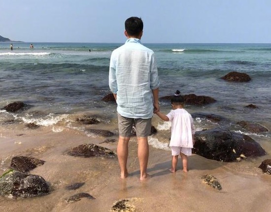 小孩子几个月可以去海边 t01866e604b742ae589.jpg?size=550x430