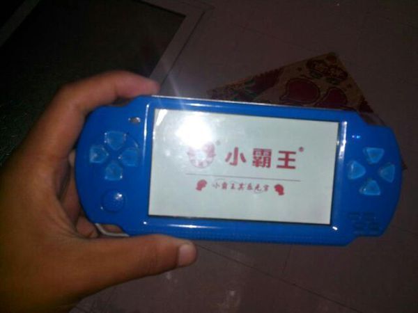 小霸王游戏机为什么开机总是显示这一个画面