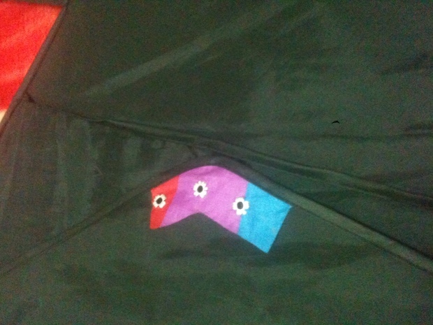 三个孔的风筝怎么绑线?