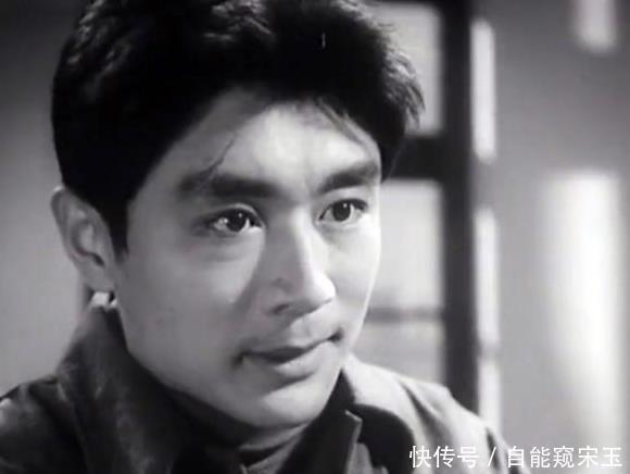 60年代银幕帅哥 演工人成时代偶像 美貌妻子是