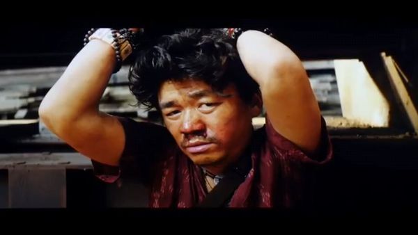 唐人街探案,王宝强的口音好奇怪哦,那个小秦真