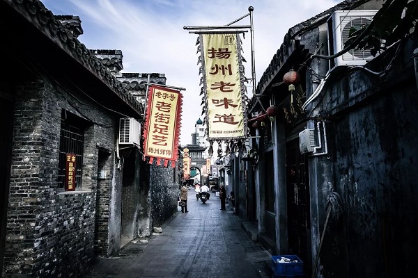 \"烟花三月下扬州\",三月,扬州去吧!