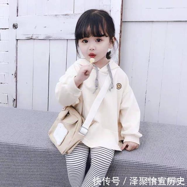 妈妈踢童模