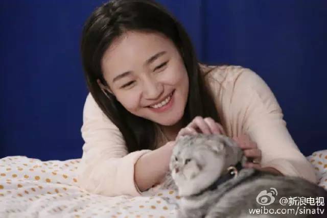 和杨幂袁姗姗曾是同班同学,现在焦俊艳成国民