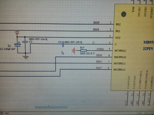 我想问下4脚连接电容接地是起什么作用?3脚接