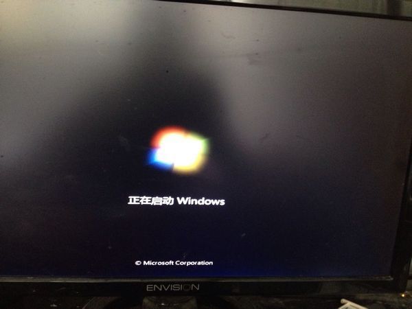问:电脑问题,电脑启动不了,在启动界面一直卡着