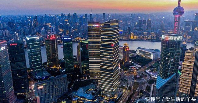 上海经济总量比香港多7000亿,为什么依旧取代