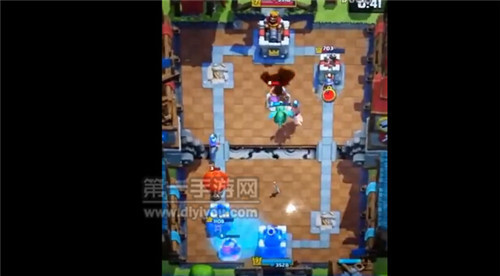 皇室战争bug视频实录气球变卧底炸塔_360问答