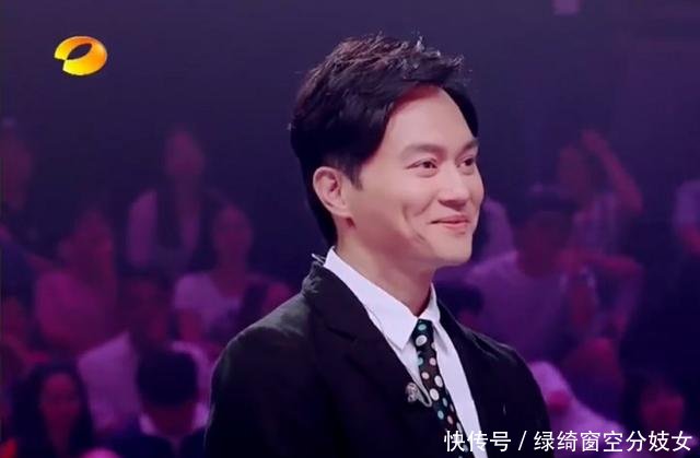 有酒窝的男明星都有谁 t01921f5c0250990e39.jpg