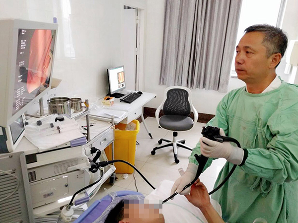 \"区域名医\"带教社区医生 传授消化道早癌确诊率国内领先绝活