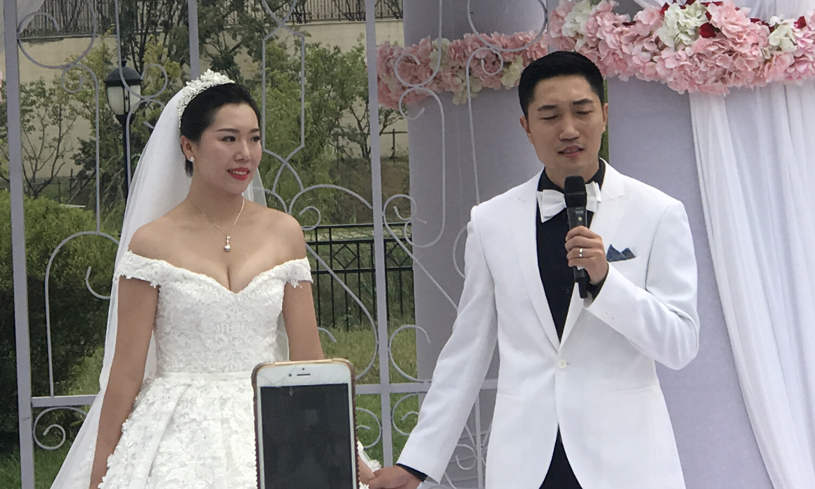 李晓霞的婚纱照_孔令辉老婆李晓霞(3)