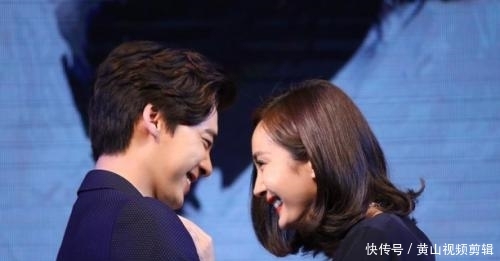 杨幂刚宣布离婚, 王思聪和胡歌的微博就沦陷了