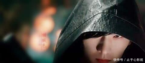 《沙海》张起灵替吴邪守青铜门,吴邪在外也没