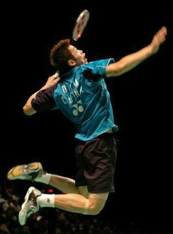 打羽毛球怎样快速提高扣球力度?_360问答