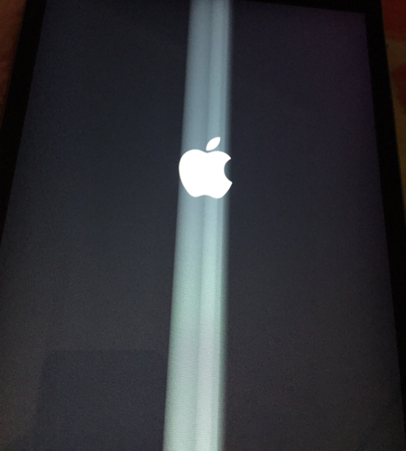 iPad mini突然黑屏,按开机键和Home键关机后,