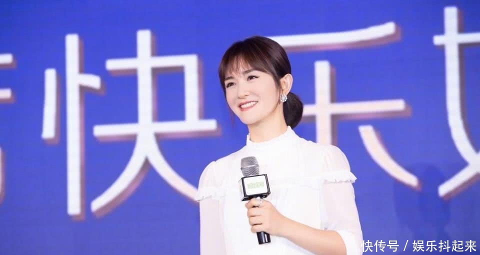 袁咏仪、包文婧和张嘉倪录制《妻子的浪漫那旅