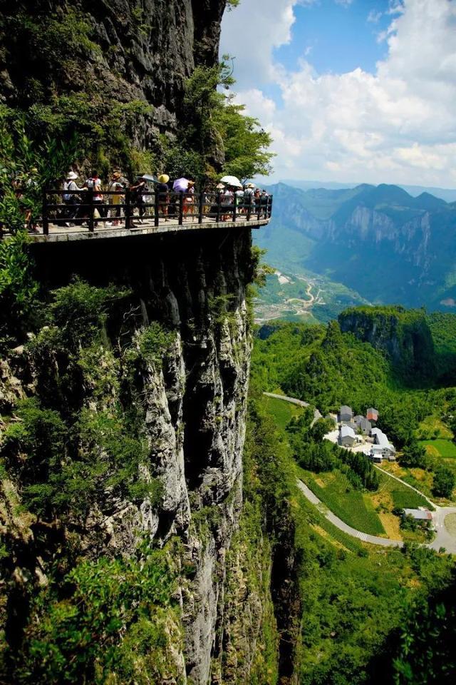 北纬30°上又一个神秘仙境，凭什么惊艳世界？