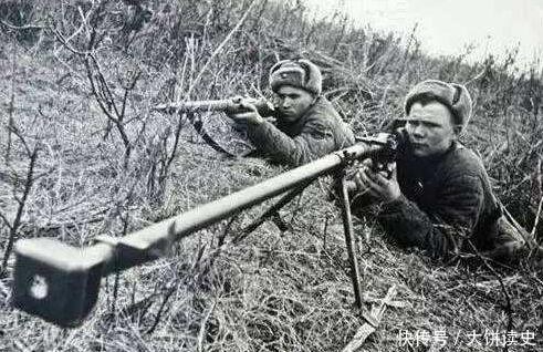 这是什么枪?将德军坦克送入地狱的二战名枪。