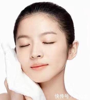 脸很干而且起皮是过敏还是激素脸,脸过敏起皮