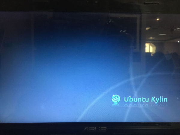 Ubuntu14.04升级到15.04后无法开机,停留在开