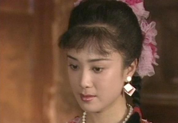 你们觉得跟陈红同年代的电影演员,还有谁美?
