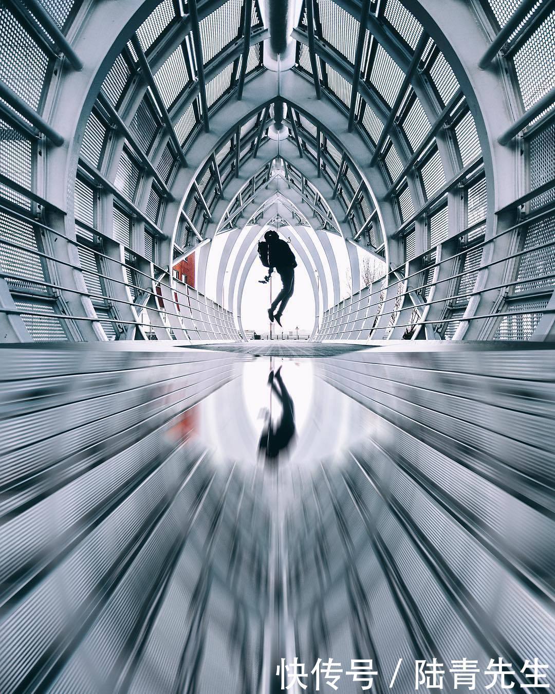 我管你曾经是我谁选择离开我就离开的干脆些