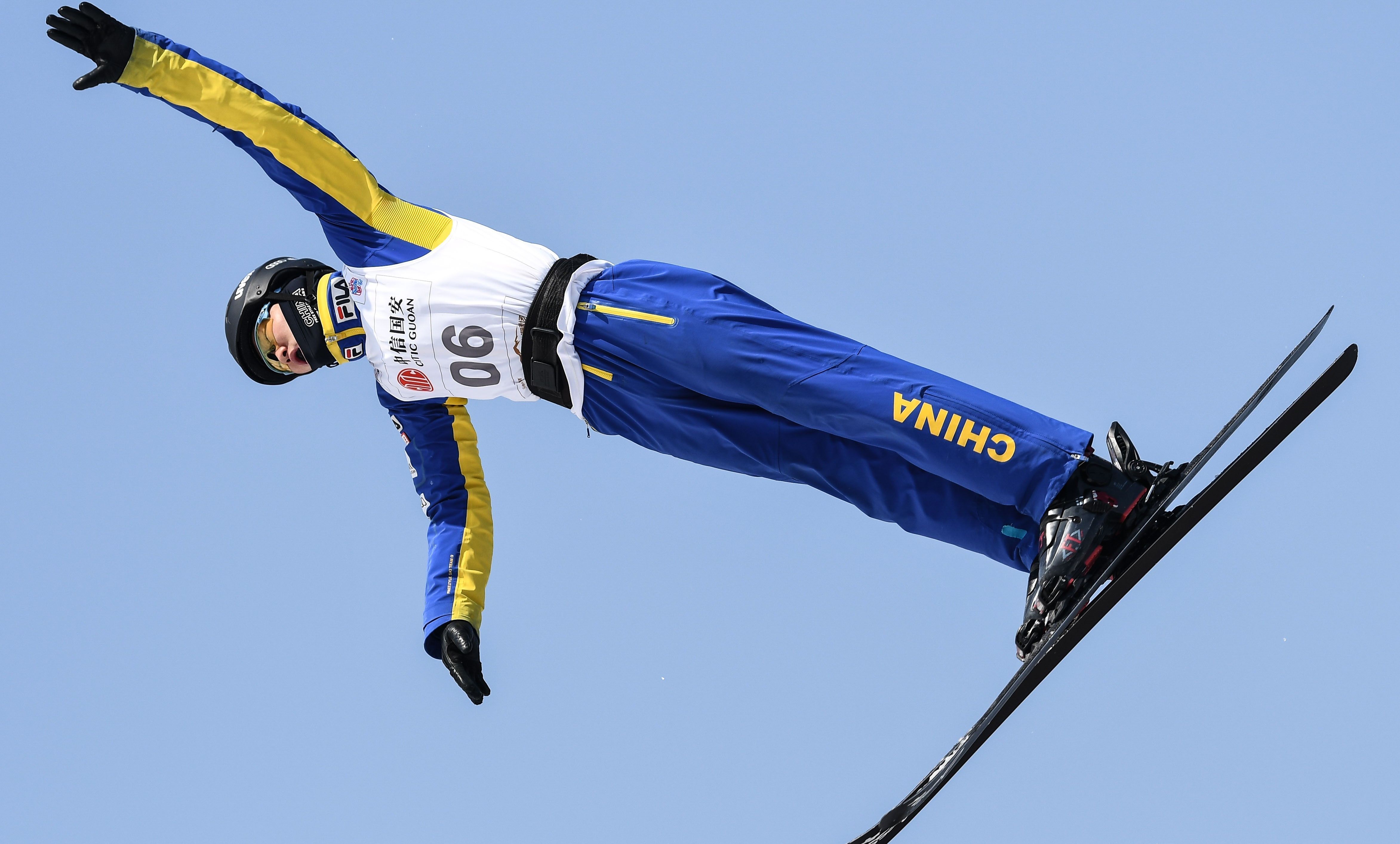 国际雪联自由式滑雪空中技巧世界杯比赛在长春