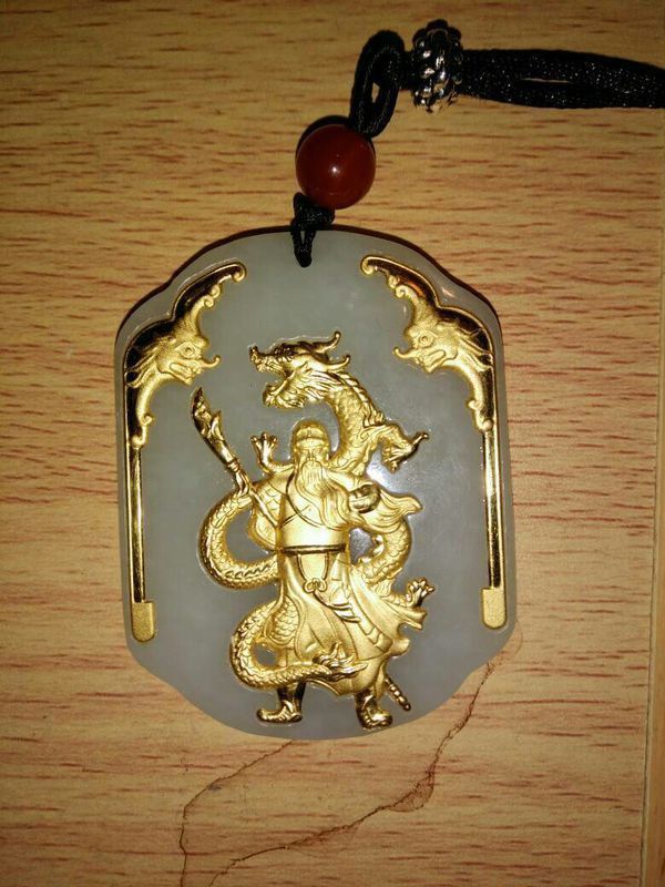 在唯品会买和田玉怎样分辨真假,还有证书是真