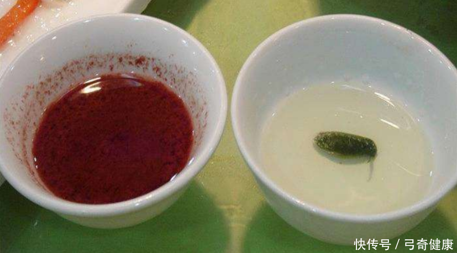 女子生吞蛇胆中毒!只因听信了朋友的神偏方