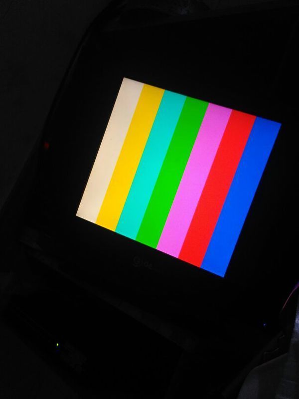 硬盘录像机 这两个灯分别是什么?第二个灯不亮