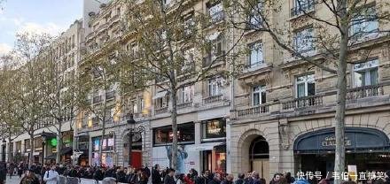 华为P30系列海外发售,粉丝彻夜排队抢购这画