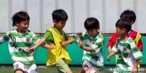 中国足球为什么不行看完这几组图你就彻底明白