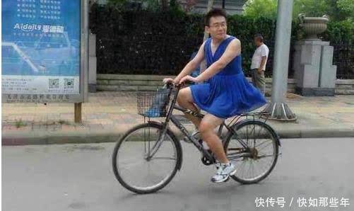 开心一刻:一保洁员打扫女生宿舍的收获!