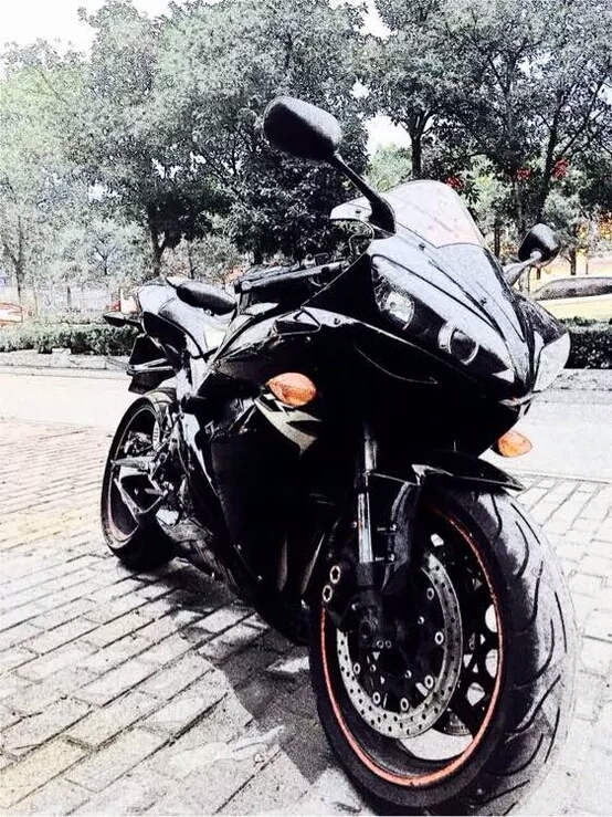 雅马哈R1大鼓响 是为什么 对车正常骑行有什么