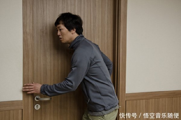 老婆自从怀孕就不让我进屋,闻到她屋里传出的恶臭,推开门我傻了