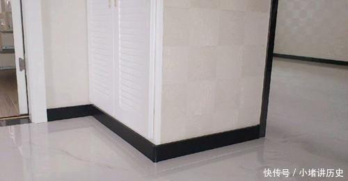 什么时候贴踢脚线好 t01a0903fb47c584719.jpg