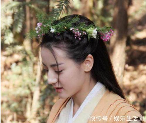 最美花环女星,迪丽热巴甜美,赵丽颖温暖,刘亦菲