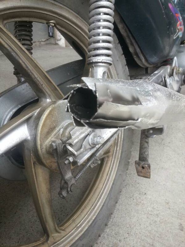 弯梁摩托车建设雅马哈110-3H排气管消音,我这