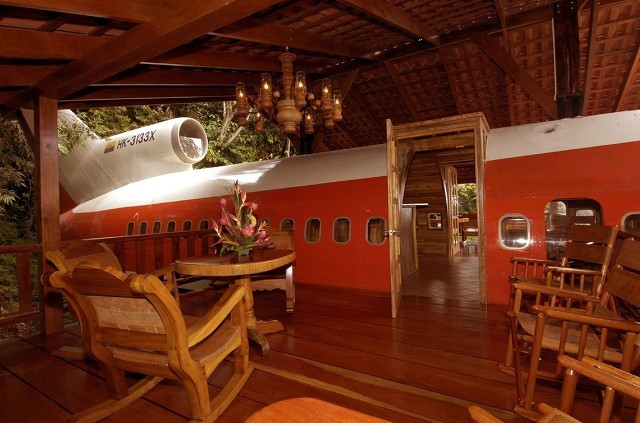 8家“从天而降”的飞机酒店，让你体验当机长，睡在驾驶舱！